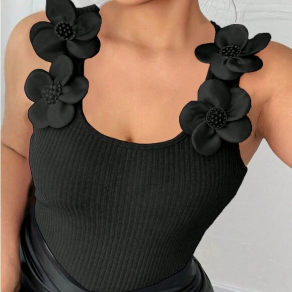 Elenzga Plus Size 14 1XL Women 3D Floral Decor Ribbed Square Neck Tank Top Black - Picture 1 of 5